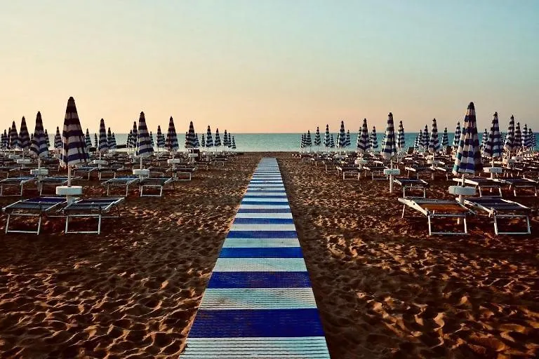Harvey Suites Hotel & Residence Lido di Jesolo 4*,  Itálie